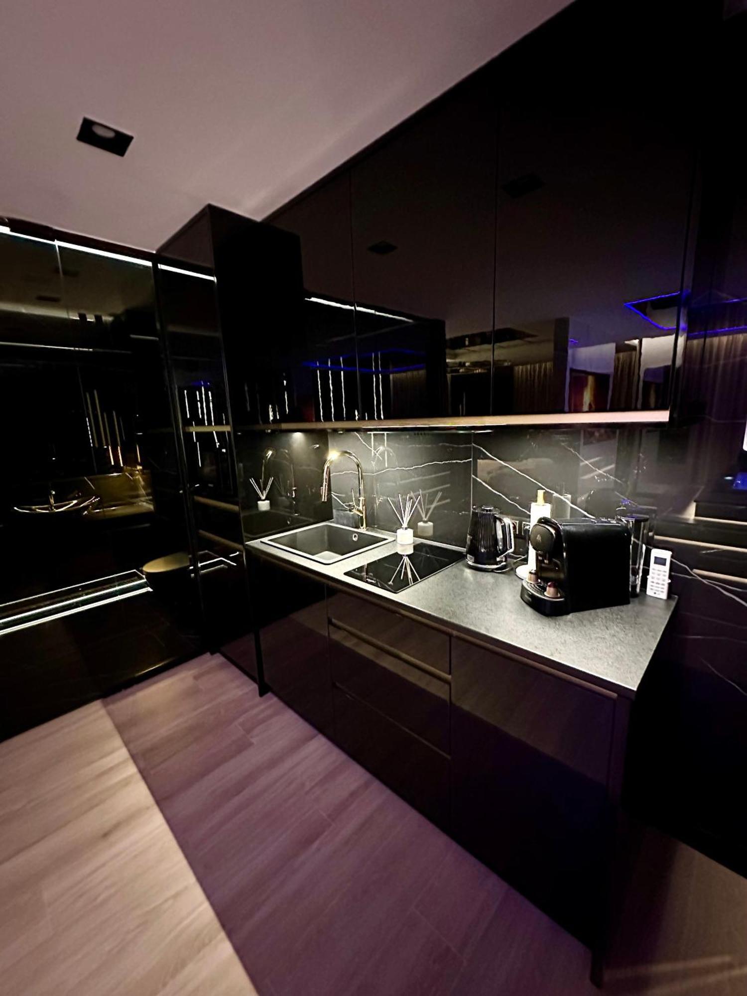 Masarska 6 Vip Apartamenty Jacuzzi Краков Экстерьер фото