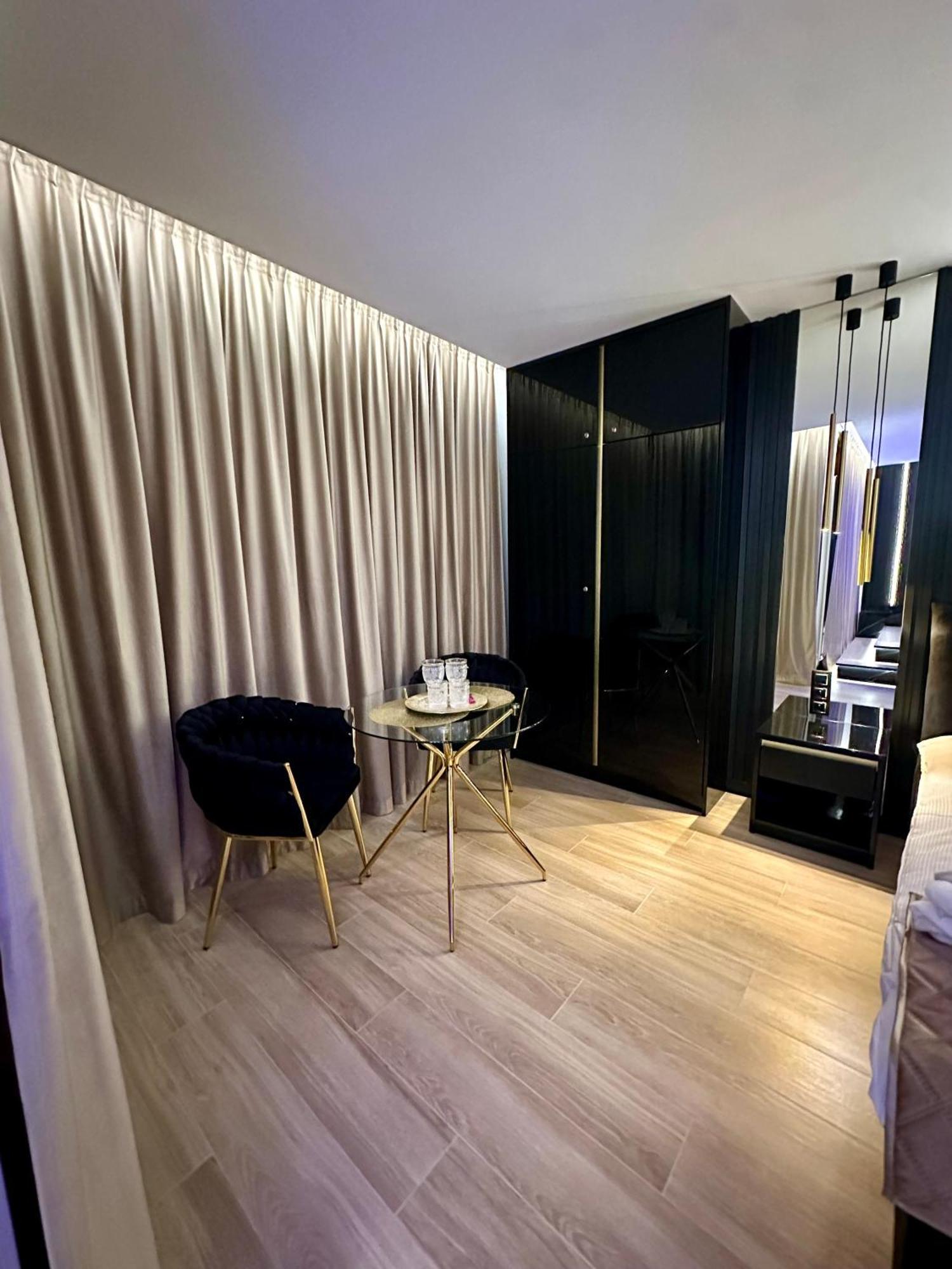 Masarska 6 Vip Apartamenty Jacuzzi Краков Экстерьер фото